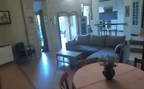 Charmant Appartement Vue Sur La Riviere.